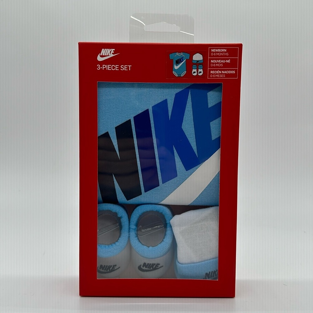 New Blue/White Nike 3-Piece Set 0-6 Months - Picture 1 of 3